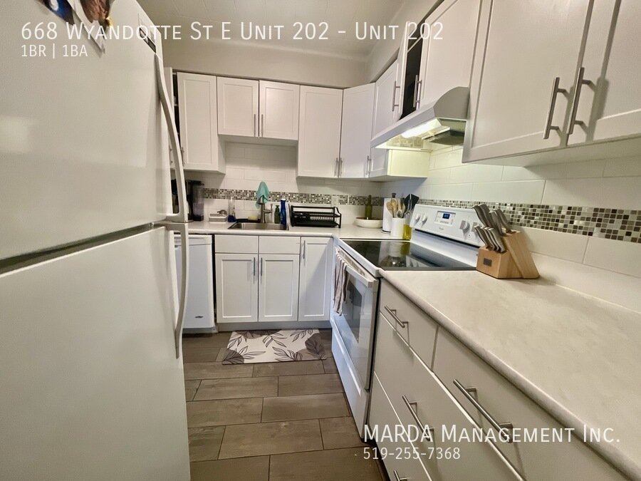Modern 1-Bedroom Apartment for Rent – 668 Wyandotte St. E, Windsor